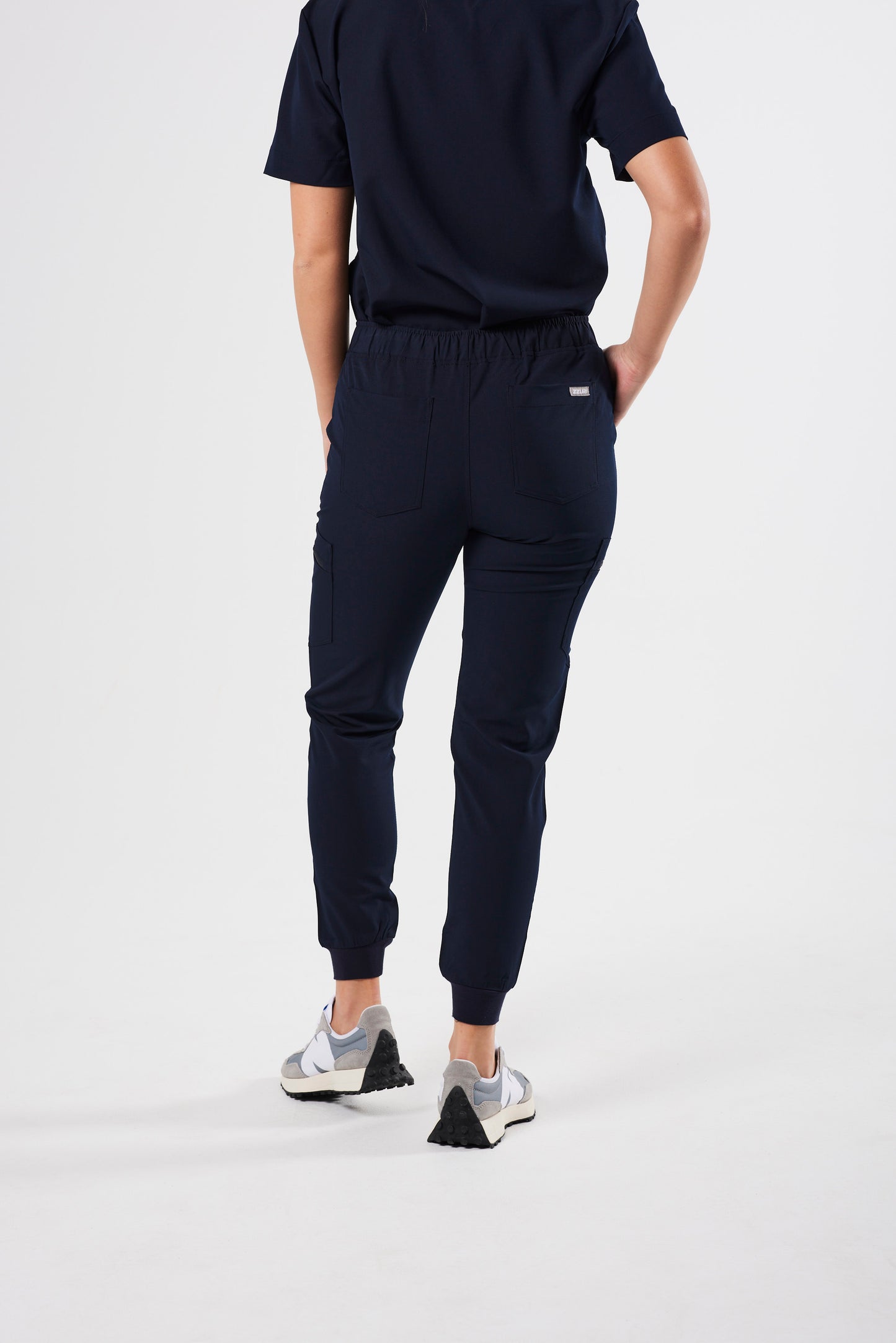 CLASSIC WOMEN'S JOGGER SCRUB PANTS (NAVY)