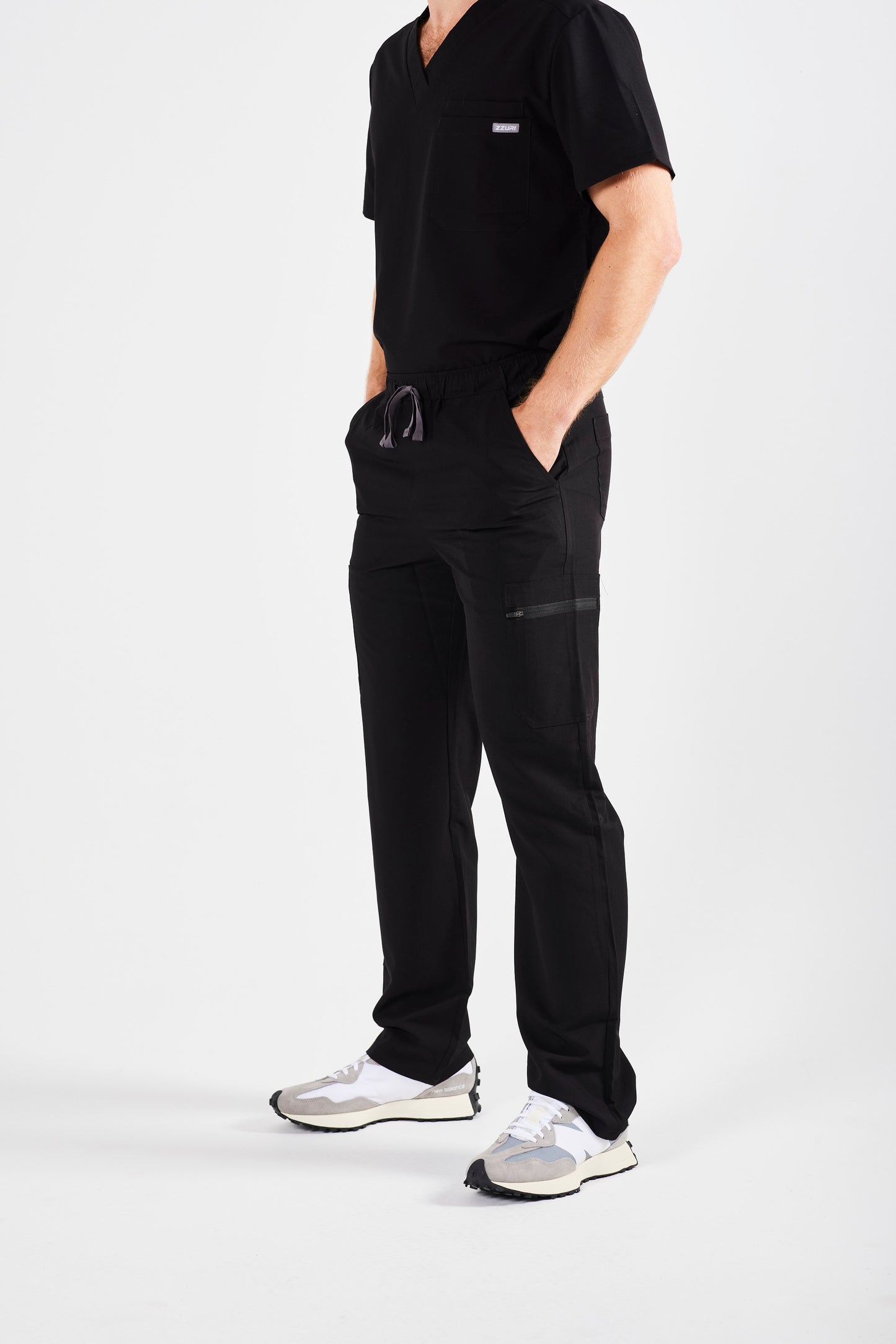 CLASSIC CARGO MEN'S SCRUB PANTS (BLACK)