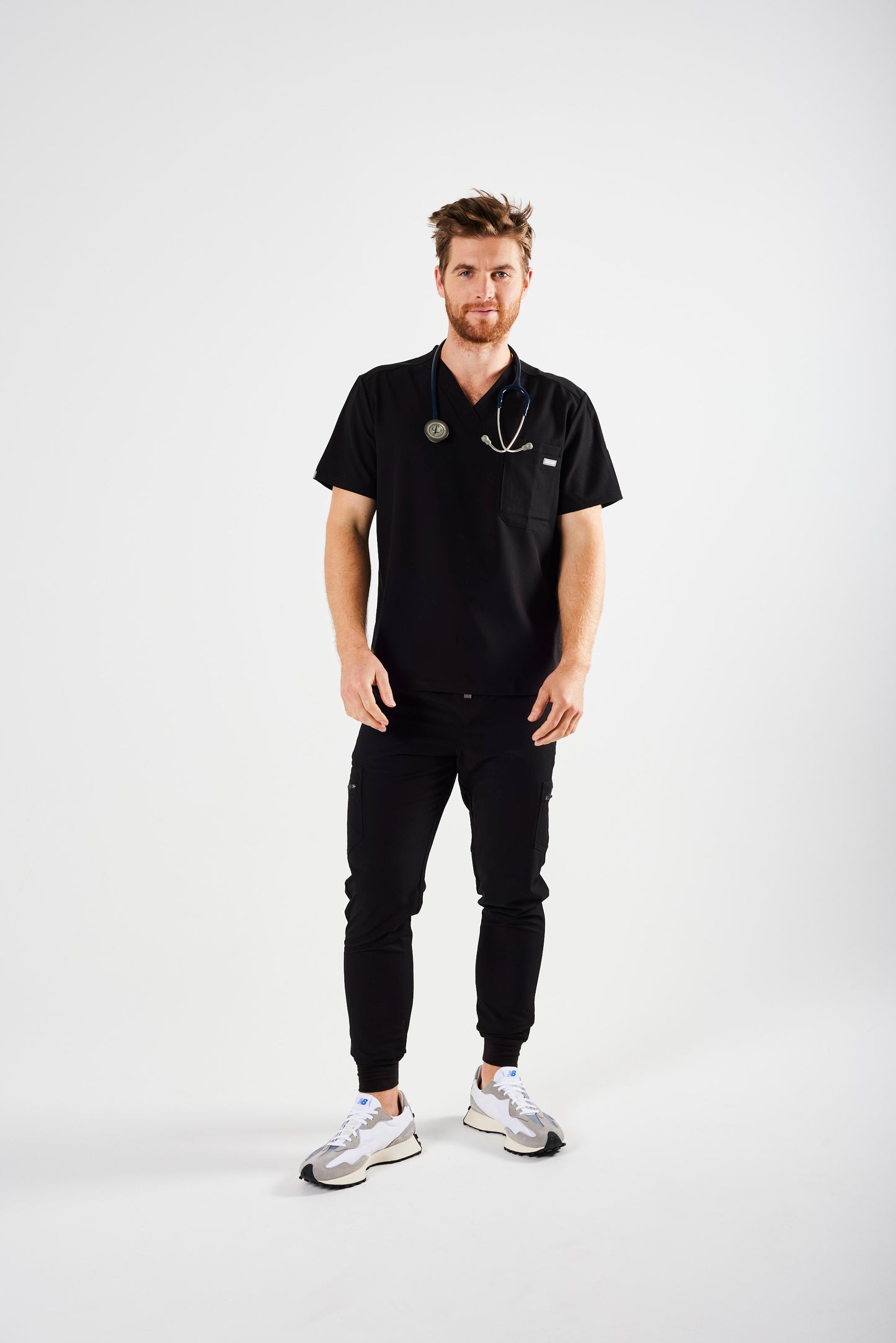 CLASSIC MEN’S JOGGER SCRUB PANTS (BLACK)