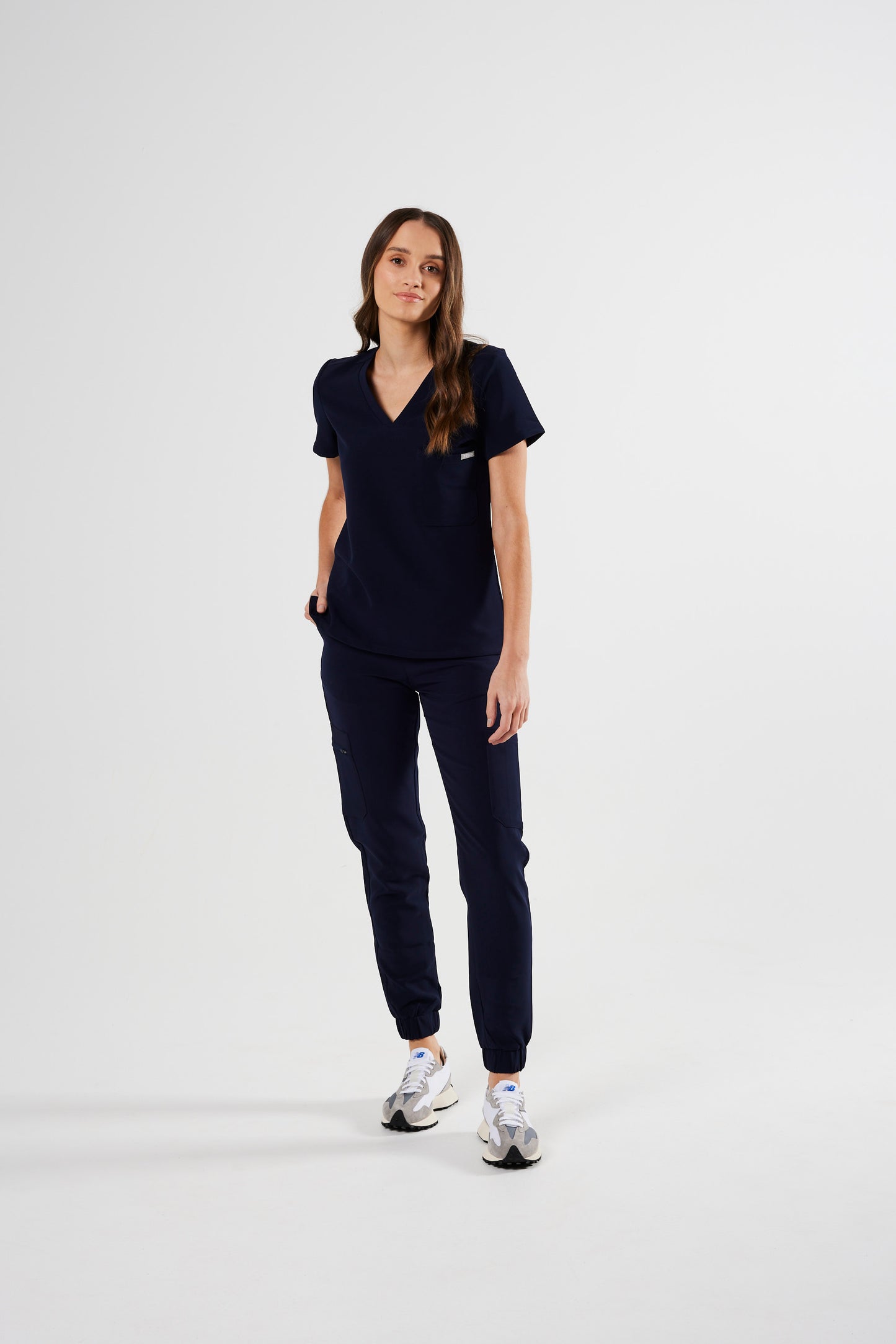 FLEX ONE-POCKET WOMEN'S SCRUB TOP (NAVY)