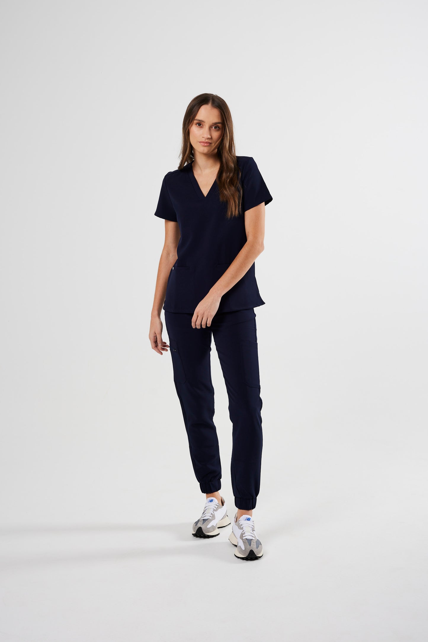 FLEX TWO-POCKET WOMEN'S SCRUB TOP (NAVY)