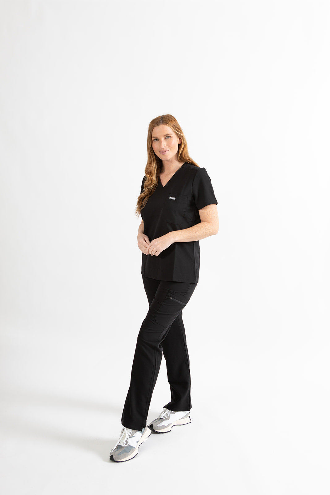 SUPER-SOFT CARGO WOMEN'S SCRUB PANTS (BLACK)