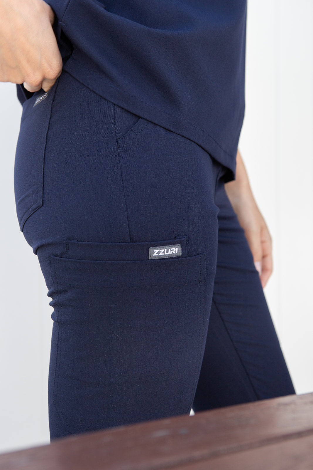 SUPER-SOFT WOMEN'S JOGGER SCRUB PANTS (NAVY)