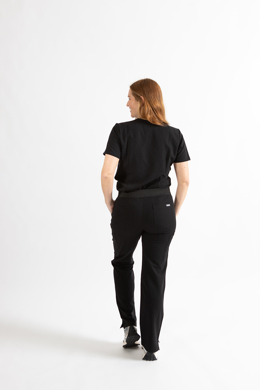 SUPER-SOFT CARGO WOMEN'S SCRUB PANTS (BLACK)