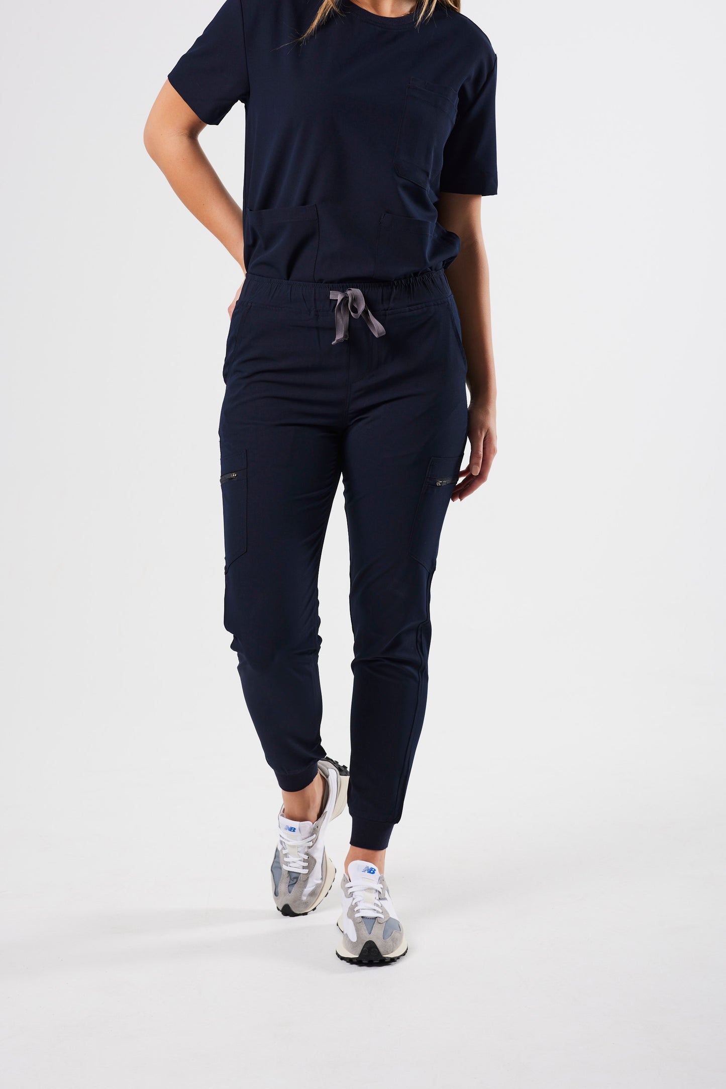 CLASSIC WOMEN'S JOGGER SCRUB PANTS (NAVY)